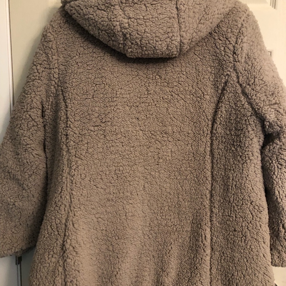 Women's Beige Puffer Jacket with Faux Fur Collar - Picture 6 of 6